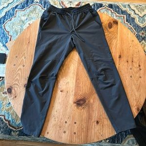 Lululemon Hydrid Pant 30” Gray Medium